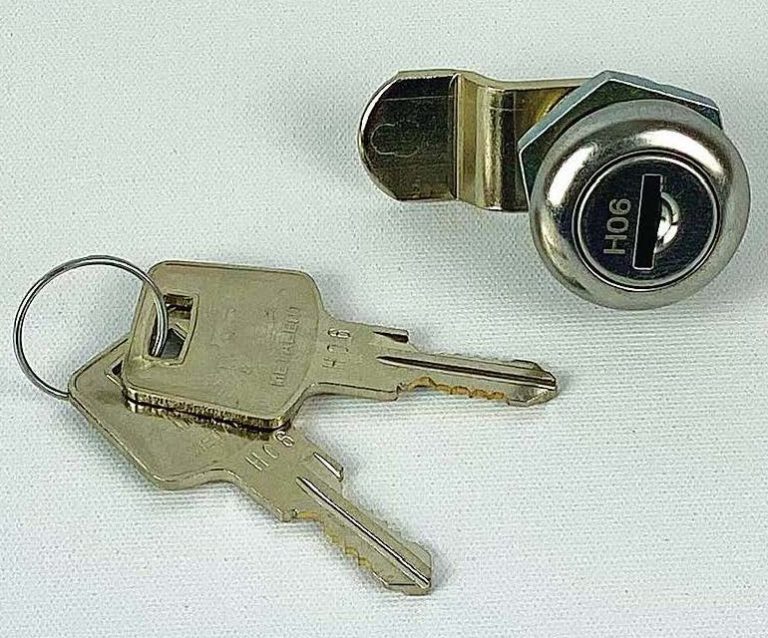 Locking Options MailboxesGB